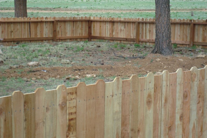 residential-fence-construction-02