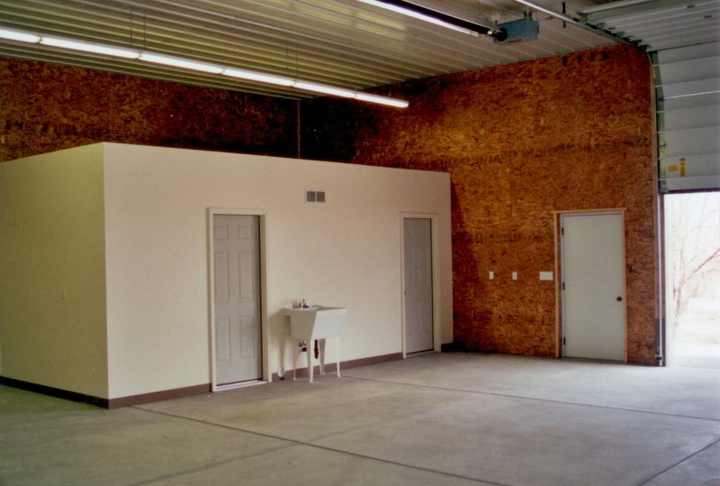 large-shed-construction-interior-02