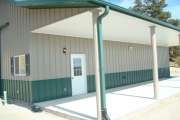 horse-barn-stables-03